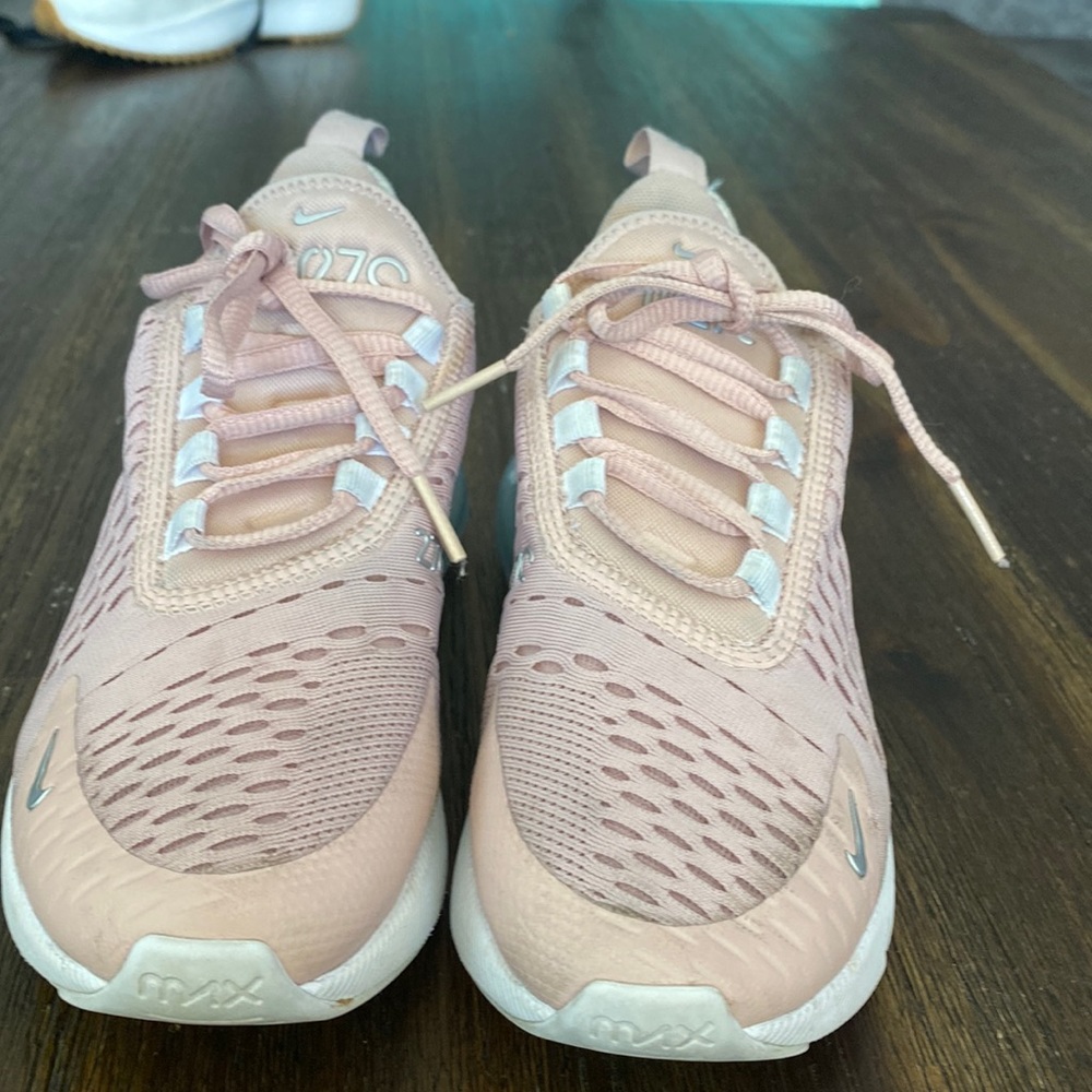 Nike AirMax 270